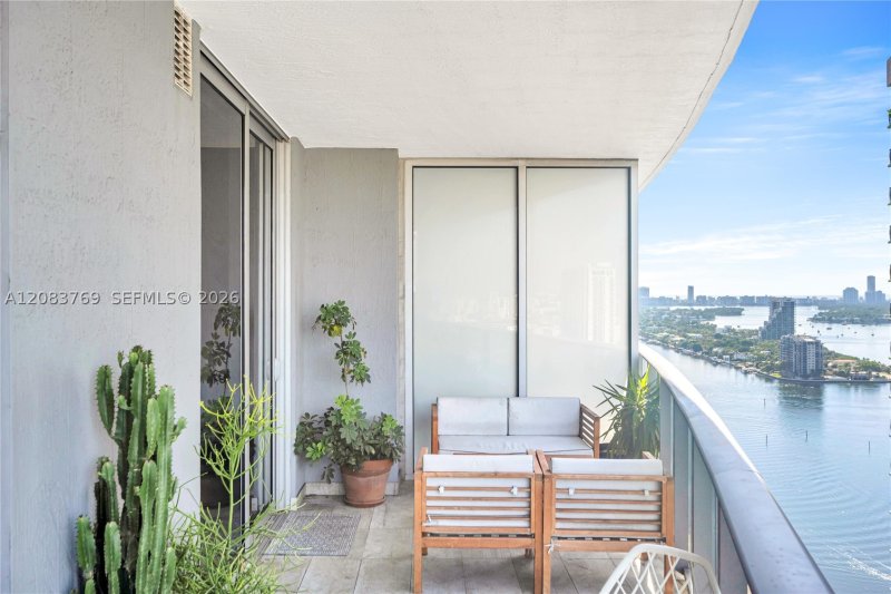 Condo for sale at Aria on The Bay 2902