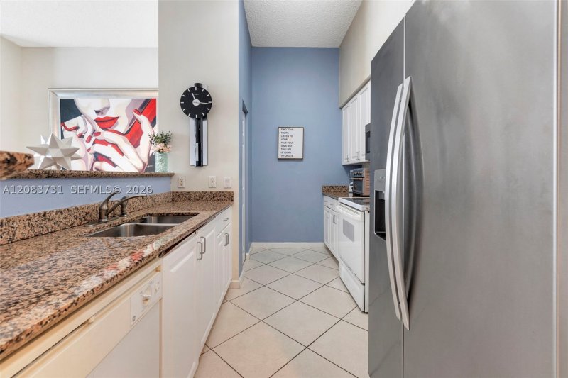 Apartment for rent at Mark on Brickell 202
