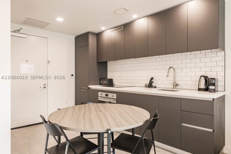 Comprar apartamento no YotelPad Miami 3001