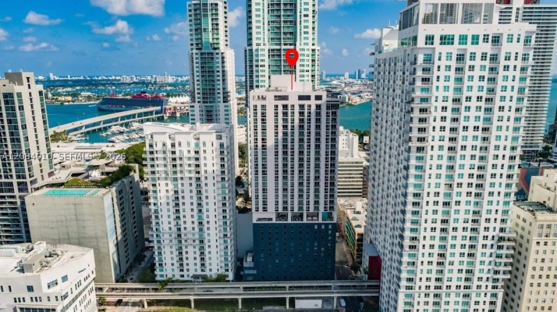 Comprar apartamento no YotelPad Miami 3001