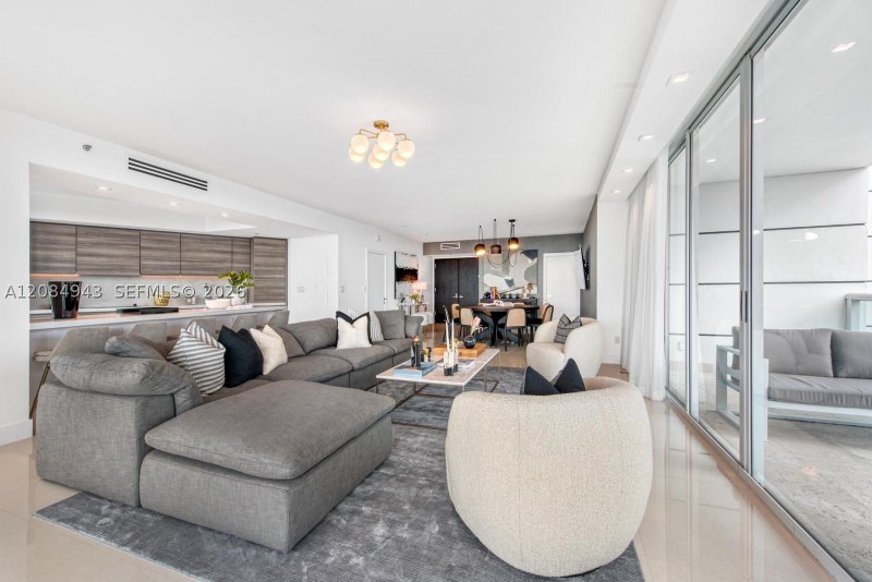 Condo for sale at Bristol Tower 1605