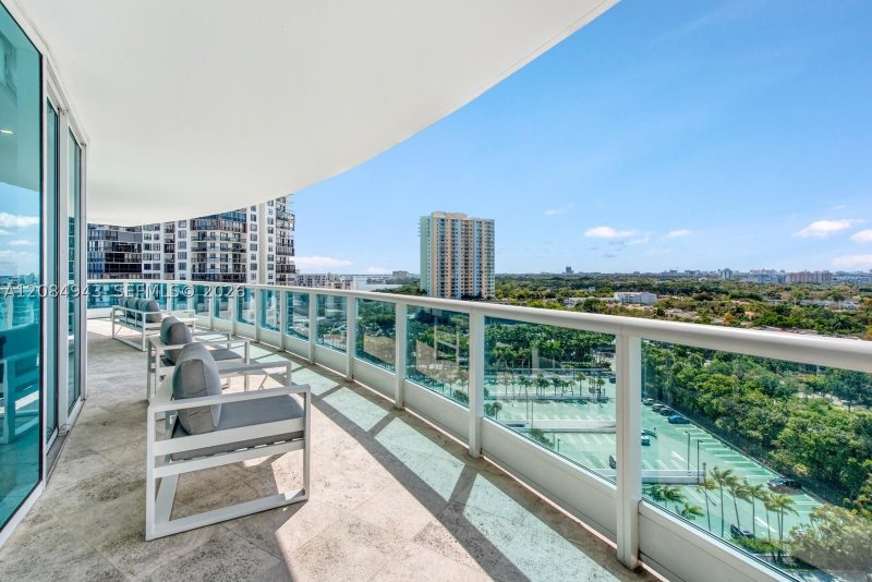 Condo for sale at Bristol Tower 1605