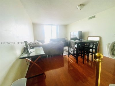 Aluguel de apartamento no Brickell Vista 808