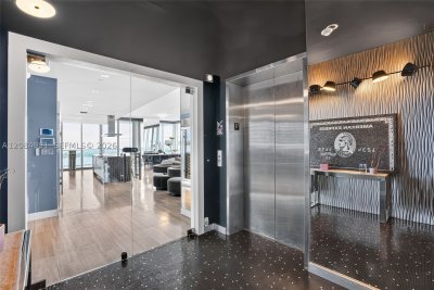 Comprar apartamento no Paramount Bay 3708