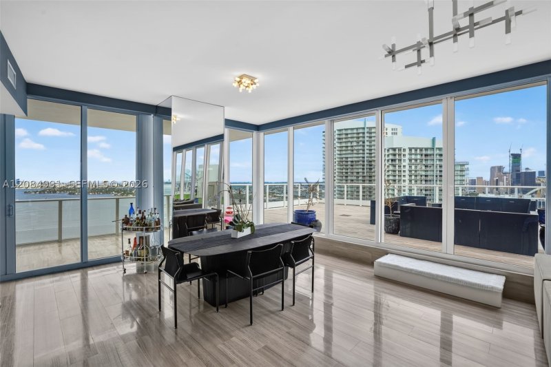 Condo for sale at Paramount Bay 3708