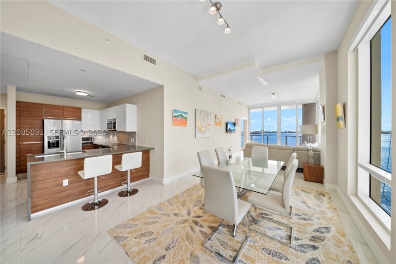 Condo for sale at The Crimson Miami 1808