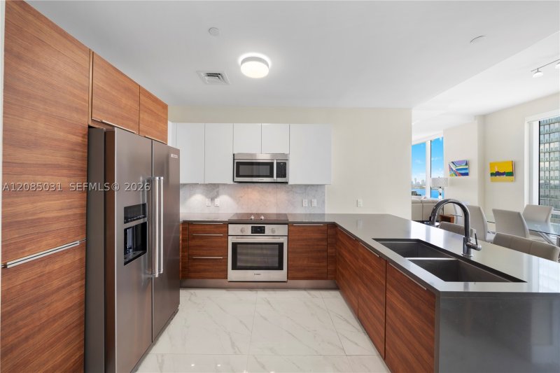 Condo for sale at The Crimson Miami 1808