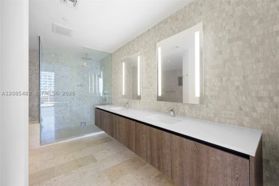 Aluguel de apartamento no Brickell City Centre Reach 910