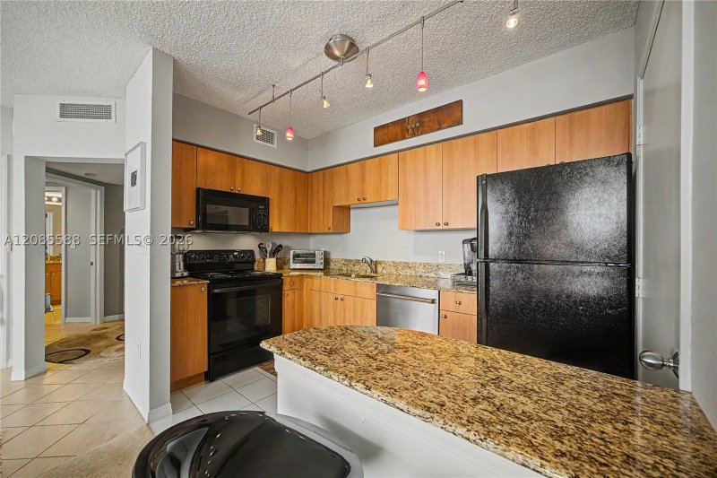 Condo for sale at Waverly 2412