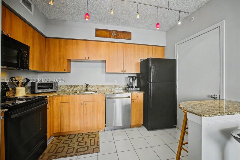 Condo for sale at Waverly 2412