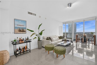 Comprar apartamento no Mint at Riverfront 4407