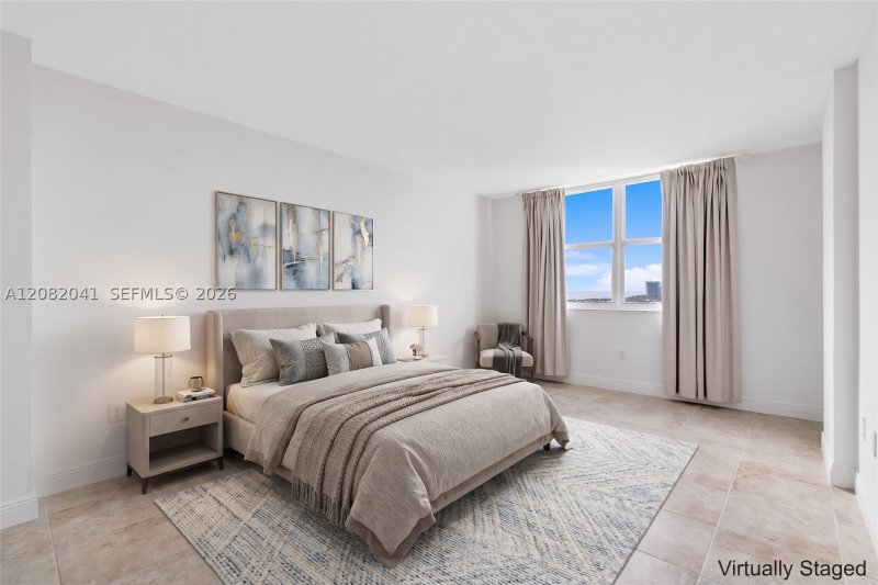 Condo for sale at Arlen House 1920