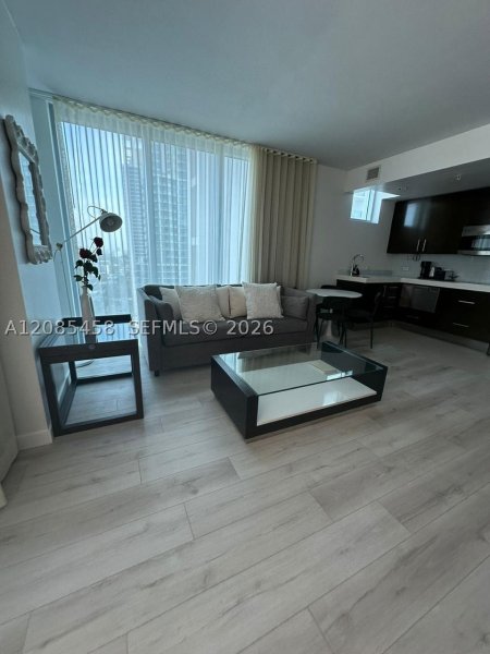 Condo for sale at Sole 2006