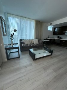 Comprar apartamento en Sole 2006
