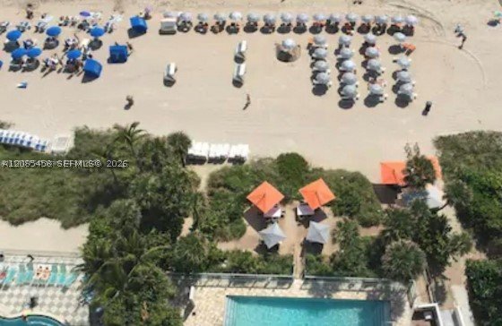 Condo for sale at Sole 2006