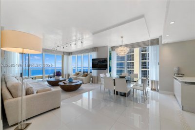Comprar apartamento no Acqualina Resort & Spa 3406