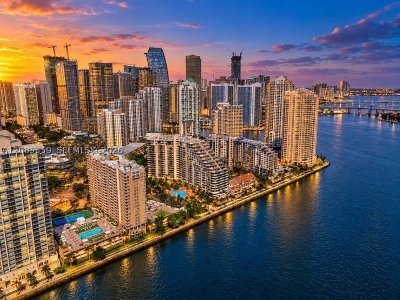 Aluguel de apartamento no Brickell Key Two 1603