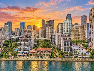 Aluguel de apartamento no Brickell Key Two 1603