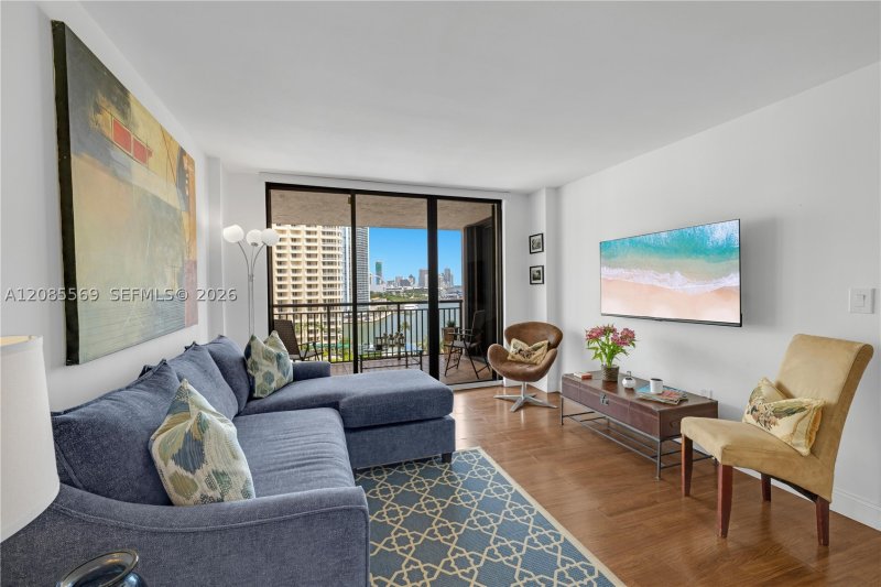 Property photo # 8