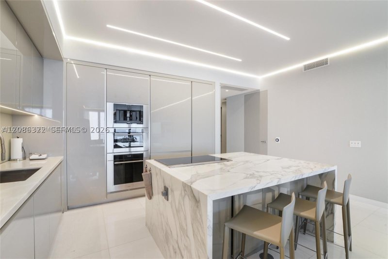 Apartment for rent at Residences by Armani / Casa 3102