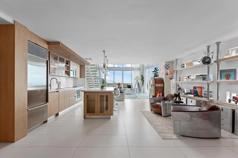 Apartment for rent at Ten Museum Park 2101