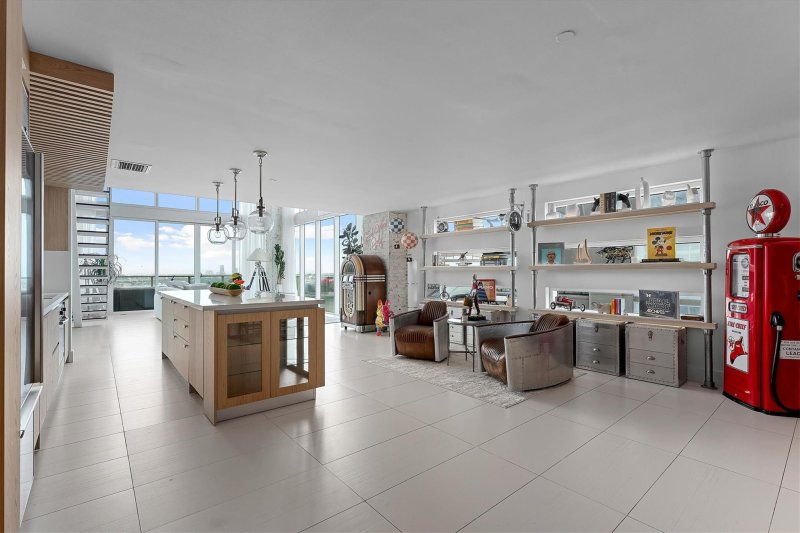 Apartment for rent at Ten Museum Park 2101