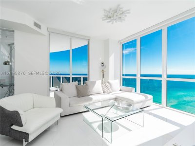 Aluguel de apartamento no Trump Royale 4709A