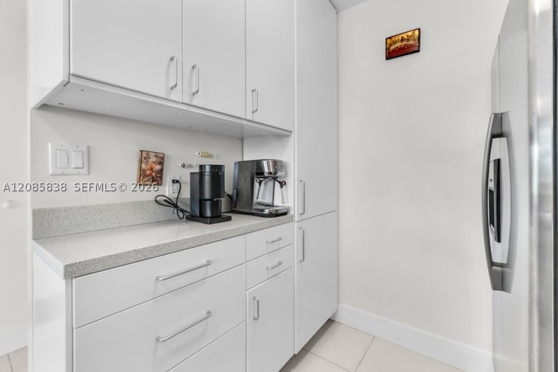 Alquiler de apartamento en 1600 South Bayshore Lane 4C