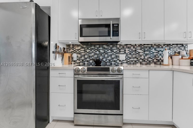 Alquiler de apartamento en 1600 South Bayshore Lane 4C