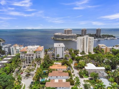 1600 South Bayshore Lane Apt #4C