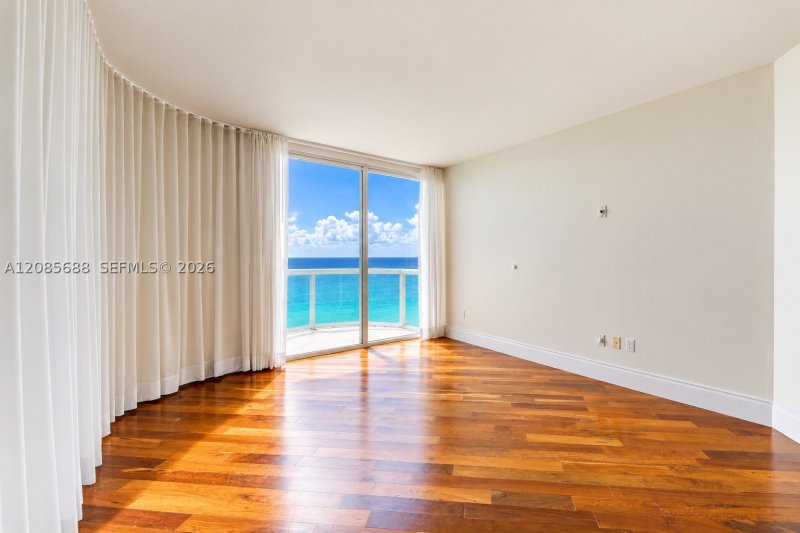 Apartment for rent at Akoya 3403