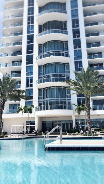 Condo for sale at Marina Palms Yacht Club 1903