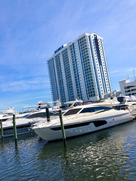 Condo for sale at Marina Palms Yacht Club 1903