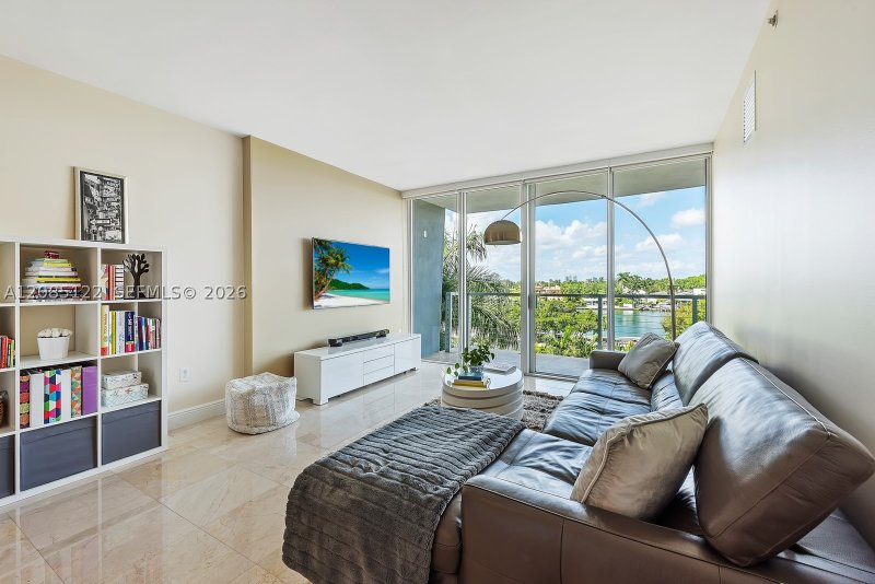 Property photo # 2