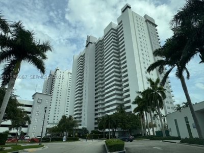 Comprar apartamento no One Fifty One at Biscayne 701