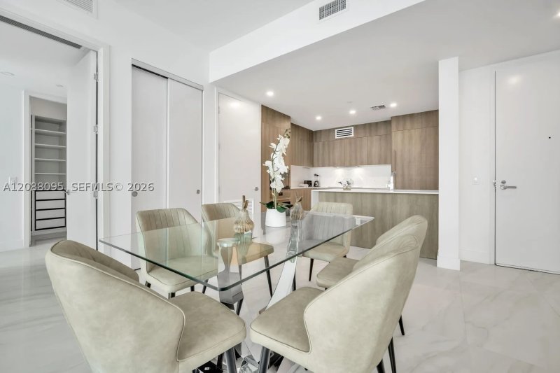 Condo for sale at Aurora 1003
