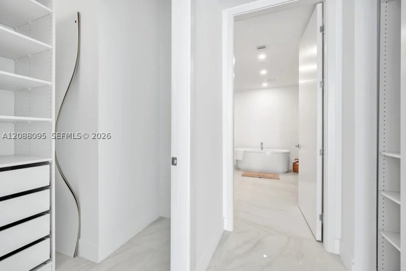 Condo for sale at Aurora 1003