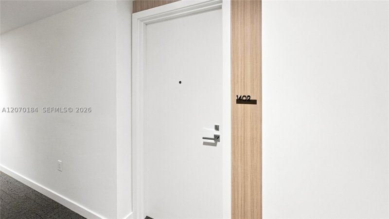 Condo for sale at One Park Tower by Turnberry 1402