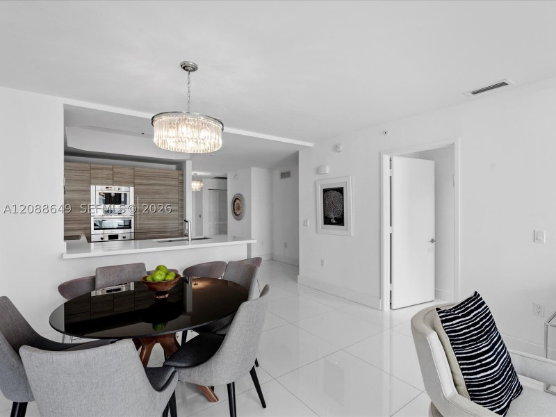 Comprar apartamento en Parque Towers at St. Tropez 4-2506