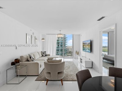 Comprar apartamento en Parque Towers at St. Tropez 4-2506