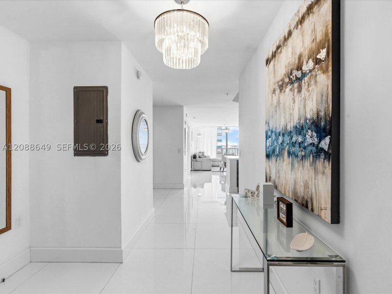 Comprar apartamento en Parque Towers at St. Tropez 4-2506