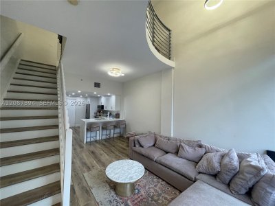 Comprar apartamento en Lofts at Mayfair 141