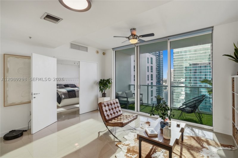 Comprar apartamento en Aston Martin Residences T-3509