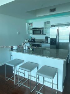 Aluguel de apartamento no Marina Blue 3302