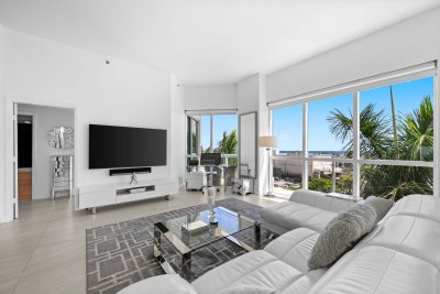 Las Olas Beach Club Apt #607