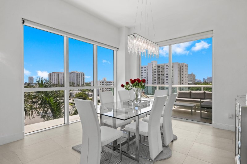 Condo for sale at Las Olas Beach Club 607