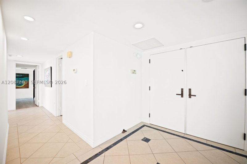 Comprar apartamento en Grove Isles Tower II B1402