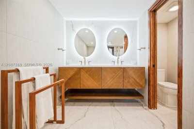 Comprar apartamento en Grove Isles Tower II B1402