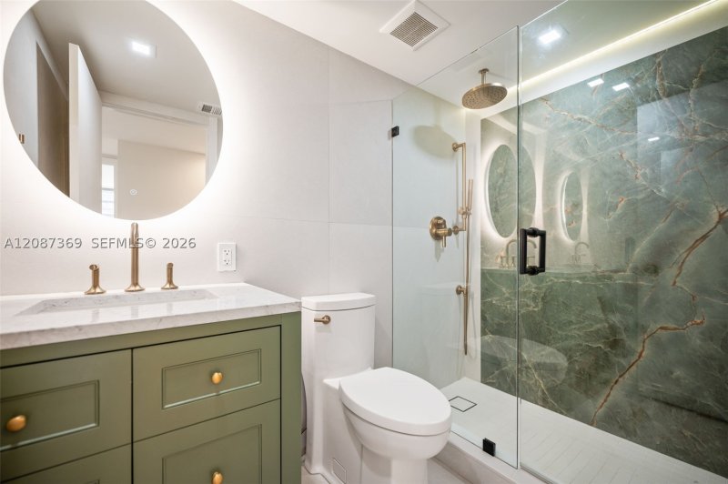Comprar apartamento en Grove Isles Tower II B1402