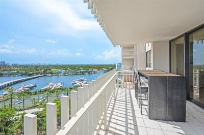 Comprar apartamento en Grove Isles Tower II B1402
